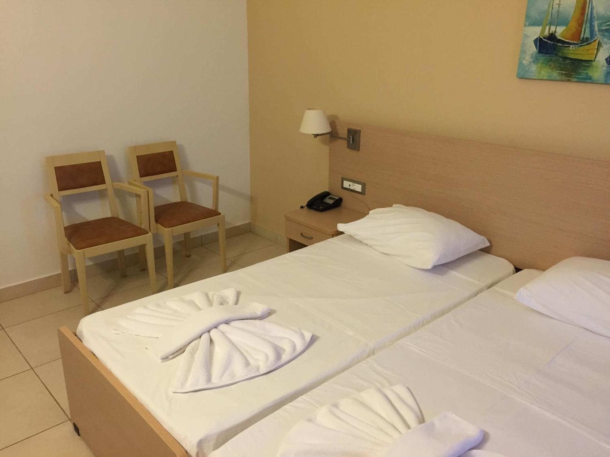 Ostria Kakovatos Hotel 3*